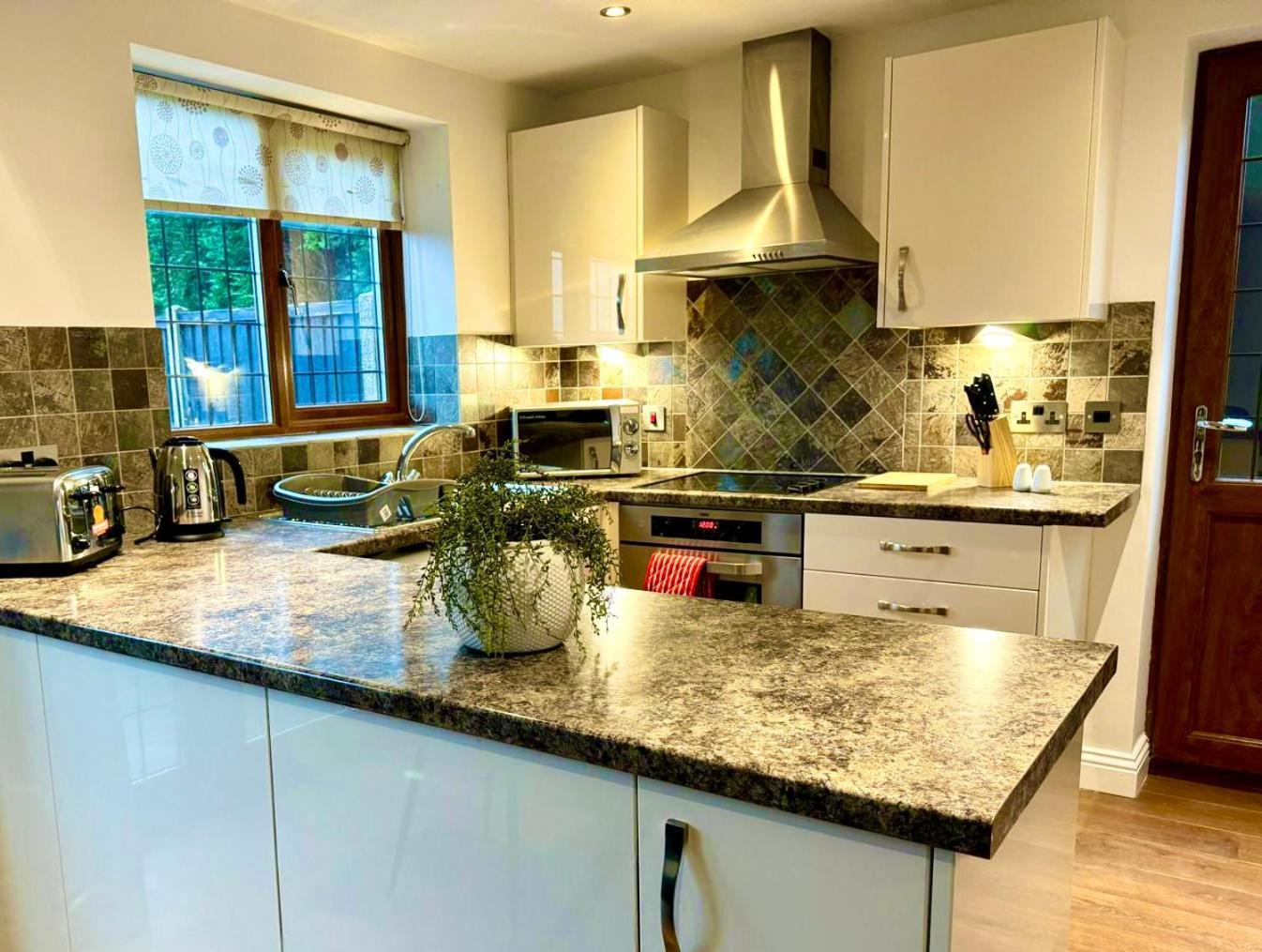 3Br House Ossett-Wakefield, Free Parking 3 Cars Wi Fi Long Stays Exterior foto