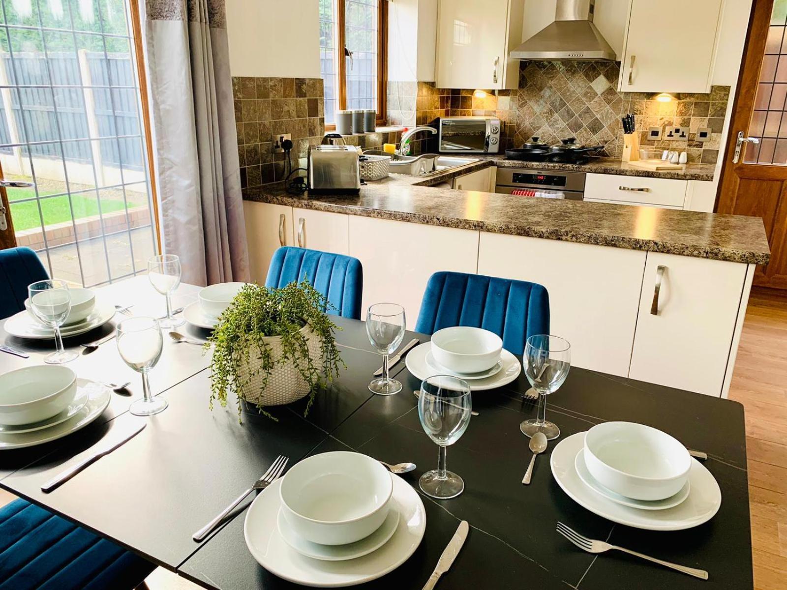 3Br House Ossett-Wakefield, Free Parking 3 Cars Wi Fi Long Stays Exterior foto